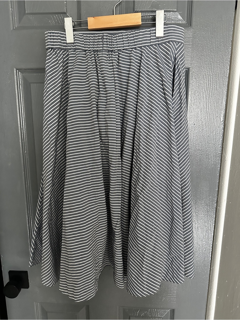 Uniqlo Blue & White Striped A-Line Midi Skirt